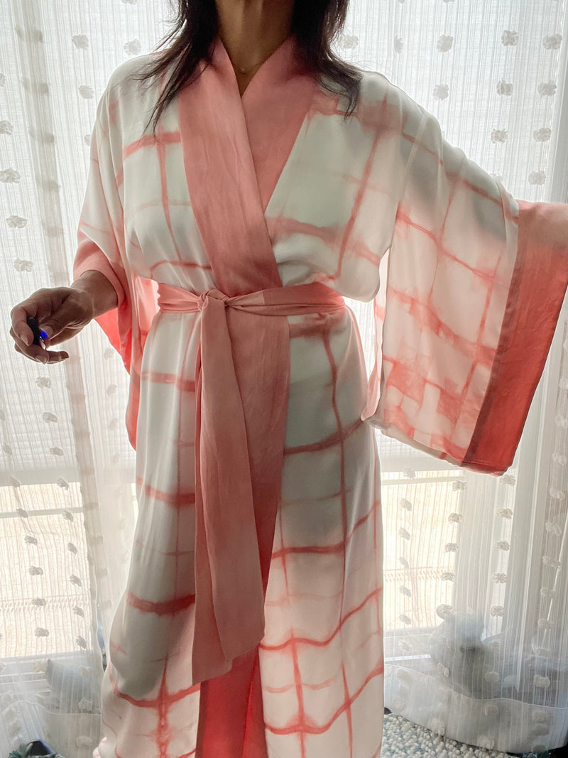 Blushing Lattice Kimono
